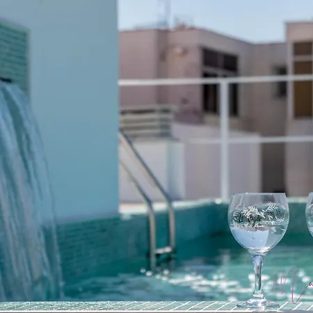 Vinos & Vinilos By H *